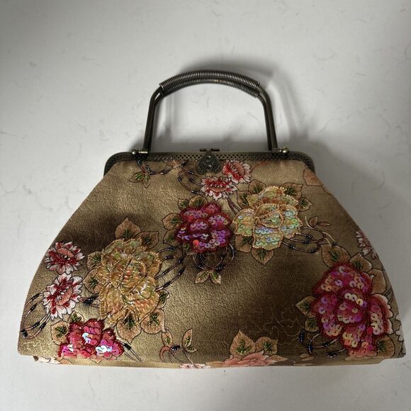 Vintage beaded evening purse with antique closure hardware Chain Strap - Picture 2 of 13